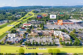 745 E Joyce Blvd Fayetteville Ar 72703 Retail For Lease Loopnet Com