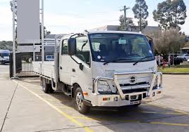 This video shows a road trial of izuzu 3 ton truck fitted with speed limiter. O4kyncarelysqm