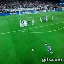Watch And Create More Animated Gifs Like Otra Visual Del Golazo De Messi At Gifs Com Soccer Jokes Play Soccer Messi Soccer