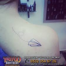 Kagit Ucak Dovmesi Tattoo By Tattoobrothers Dovme Studyosu Moda Kadikoy Gsm 0532 354 67 26 Paper Plane Tattoo Dovme Tattoo Piercing