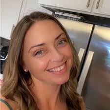 Jessica Leeper's Instagram, Twitter & Facebook