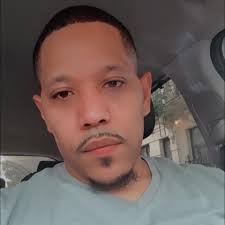 Dame Helen Mirren doesn't agree with a female playing as James Bond.