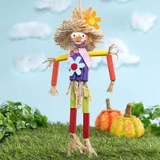 Dangly Scarecrow craft activity guide | Baker Ross