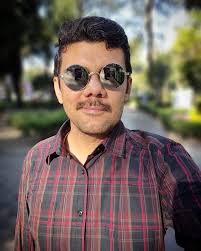 🧔🏽‍♂️ • Que el bigote • #urbanstyle #urbanwear #urbanman #urbanfashion  #streetstyle #streetfashion #streetwear #streetman #liketime #likeme  #followme