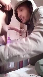 Delhi gay man sucks a muscular desi cock