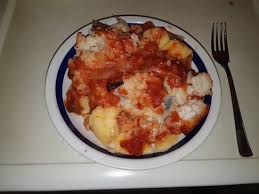 Lascate disfare in una larga padella le acciughe con l'aglio finemente tritato nell'olio di oliva a bassa temperatura. Polenta E Merluzzo Con Pomodoro E Cipolle Bianche Foto Di Il Buon Boccone Loano Tripadvisor