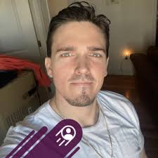 How action heroes take a bullet vs how YOU would 🎬🔫😵