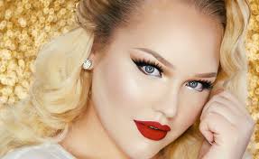 If you haven't watched nikkie's channel, let me bring you up to speed. Youtube Millionaires Nikkietutorials Succeeds As Crazy Makeup Loving Life Enthusiast Tubefilter