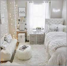 143 Cute And Girly Bedroom Decorating Tips For Girl Page 21 Homydepot Com Einrichten Dekorationsideen Inn College Room Decor Room Ideas Bedroom Room Decor