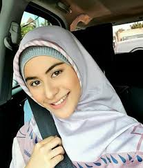 Tak berbeda jauh dengan penampilannya di. Rekomendasi Visual Religi Hijab 64 Betari Ayu Wattpad
