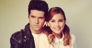 Listen to danna paola | soundcloud is an audio platform that lets you listen to what you love and share the sounds you stream tracks and playlists from danna paola on your desktop or mobile device. Danna Paola Felicita A Su Novio Eleazar Gomez Por Su Protagonico En Vaselina Videos Metatube