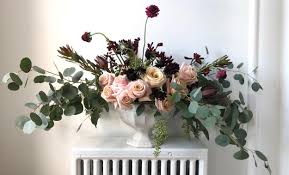Discover how to arrange flowers and recreate bouquets by top florists. Pin On Flower Clvb