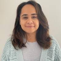 Karina Batista's Instagram, Twitter & Facebook