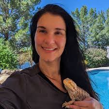 Carolina Rossi's Instagram, Twitter & Facebook