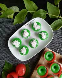 Youtube.com > resepi masakan kak mon. Kuih Lompang Pandan Wangi Dan Lembut Mudah Cara Buatnya Confirm Jadi Pa Ma