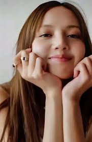 Lalisa without bangs really hits diff😫😍🥹 #lisablackpink #lisamanoban  #lisa