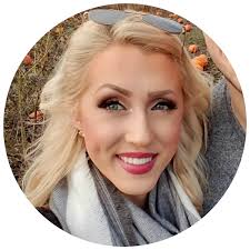 Elizabeth Millhouse's Instagram, Twitter & Facebook