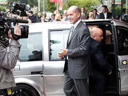 Im ranking der 500 größten familienunternehmen deutschlands der zeitschrift wirtschaftsblatt nahm das unternehmen 2013 den zehnten platz ein. Haub Auftritt Mit Mia