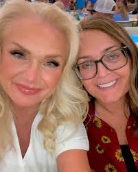 Roxanne Sanderson (@roxannesanderson) • Instagram photos and videos