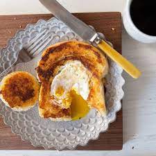 Fry the egg until set on one side, then flip one last time just to set the whites. How To Make The Best Egg In A Hole