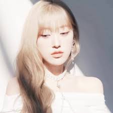 i need her…on my bed😊 #loona #artms #choerry #choerryedit #choiyerim ...