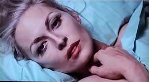 Thinking of Faye..what a beautiful woman..and what an incredible actress.