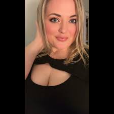 How many times can i use 2026 season passes before dollywood closes?