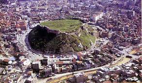 Gaziantep'i yasa boğan uzman çavuş serhat ve ailesinin cenazeleri defnedilemiyor. Gaziantep Hakkinda