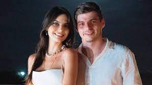 Alle aspecten komen aan bod. Waarom Max Verstappen Is Gevallen Voor Kelly Piquet 32 Mannenzaken Nl