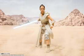 Ahsoka tano, a fan favorite character from both the clone wars and rebels animated series, is confirmed dead by the rise of skywalker, assuming that all these voices are force ghosts (the rest are, so there's no. Bandai S H Figuarts Star Wars The Rise Of Skywalker Rey Kylo And Sith Trooper Promo Pics And Info Fwoosh