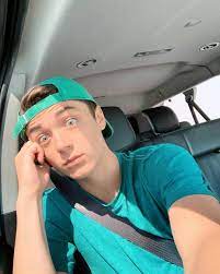 Pin De Ella En Asher Angel Chicos Famosos Chicos Atractivos Chicos Guapos