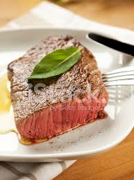 Cuocere nel bagno d'acqua per 60 minuti per bistecche dallo spessore di circa 2,5 cm. Bistecca Al Sangue Medio Fotografie Stock Freeimages Com