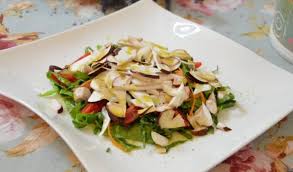 Eccovi questa ricetta vegetariana davvero molto semplice. Insalata Di Porcini Crudi Bonta Di Stagione Confraternita Della Buona Tavola