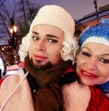 Шоумен рассказал правду о том, как его лечили в частной клинике по просьбе пожилой супруги екатерины терешкович в шоу у андрея малахова. Gogen I Ego Pozhilaya Zhena Nashli Zamenu Drug Drugu Zvezdy Womanhit Ru