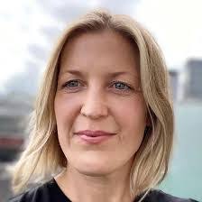 Sian Jones's Instagram, Twitter & Facebook