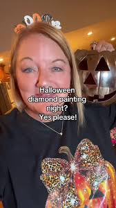 ✨ Get your friends together for a cozy night of diamond painting 🎃 Th...