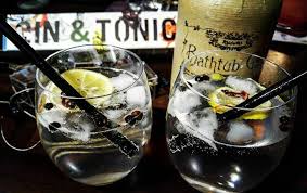 Bathtub gin ( countable and uncountable, plural bathtub gins ) ( colloquial) gin or a similar alcoholic beverage which is of very poor quality, as if made by a homebrewer in a bathtub. Bathtub Gin Bathtubginza Twitter