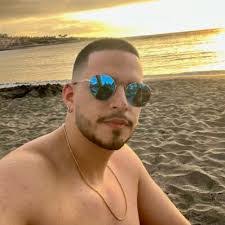 Daniel Negrete's Instagram, Twitter & Facebook