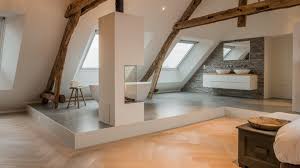 Converting An Old Farm Into A Warm Industrial Farmhouse With Big View On An Old Brick Wall Original Wooden Beams Alte Bauernhauser Scheunenumbau Offene Bader