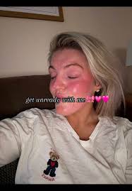 Get Unready With Me: Evening Skincare Routine