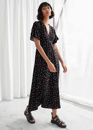 Deep V Neck Midi Dress In 2020 Midi Dress Dresses V Neck Midi Dress