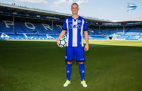 Met nieuws, foto's, carrière en statistieken. Rodrigo Ely Estoy Aqui Porque Queria Ser Parte De Un Proyecto Tan Importante Como Este Alaves Web Oficial