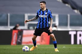 Si è temuto il peggio, e poco fa il club azzurro ha reso note le condizioni e i tempi di recupero di demme attraverso una nota sul proprio sito ufficiale. Napoli Consider Inter Midfielder Matias Vecino Following Injury To Diego Demme Italian Media Claim