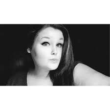 Ashley Simonton's Instagram, Twitter & Facebook