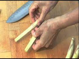 Pour water in a saucepan and bring it to boil. How To Cut Lemon Grass Youtube