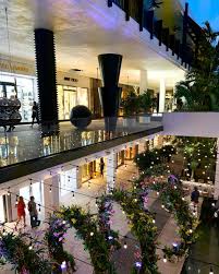 Miami Beach Pages On Twitter Visit Bal Harbour Shops To See All The Stores Decorated For The Holidays Bal Harbour Shops Https T Co 3led5d7m9g Balharbourshops Miamibeach Balharbour Christmas Https T Co Fmvhkda31m