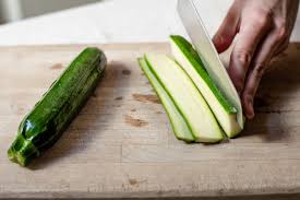 L'argomento merita quindi un piccolo approfondimento, utile a imparare quando cogliere lo zucchino e come riconoscere se è. Zucchine Per Ogni Forma E Varieta La Sua Ricetta Francesca Tori