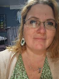 Linda at L.A. Design was kind enough to offer up some space in her salon  for a display of earrings! If you're in the area and want to see some  designs, or