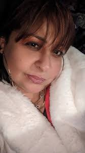 Karina Burgos's Instagram, Twitter & Facebook