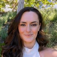 900+ "Leona" profiles